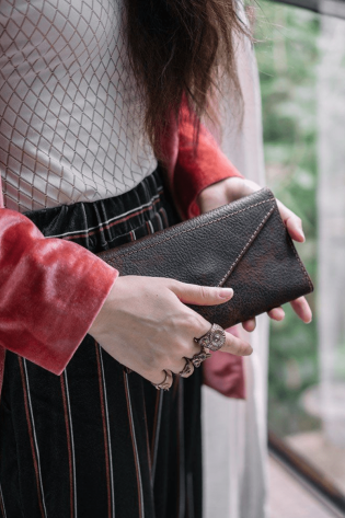 Craftshades – 8 Inch Handcrafted Unique V Shape Flap Leather Bag for Women | 100% Genuine Leather