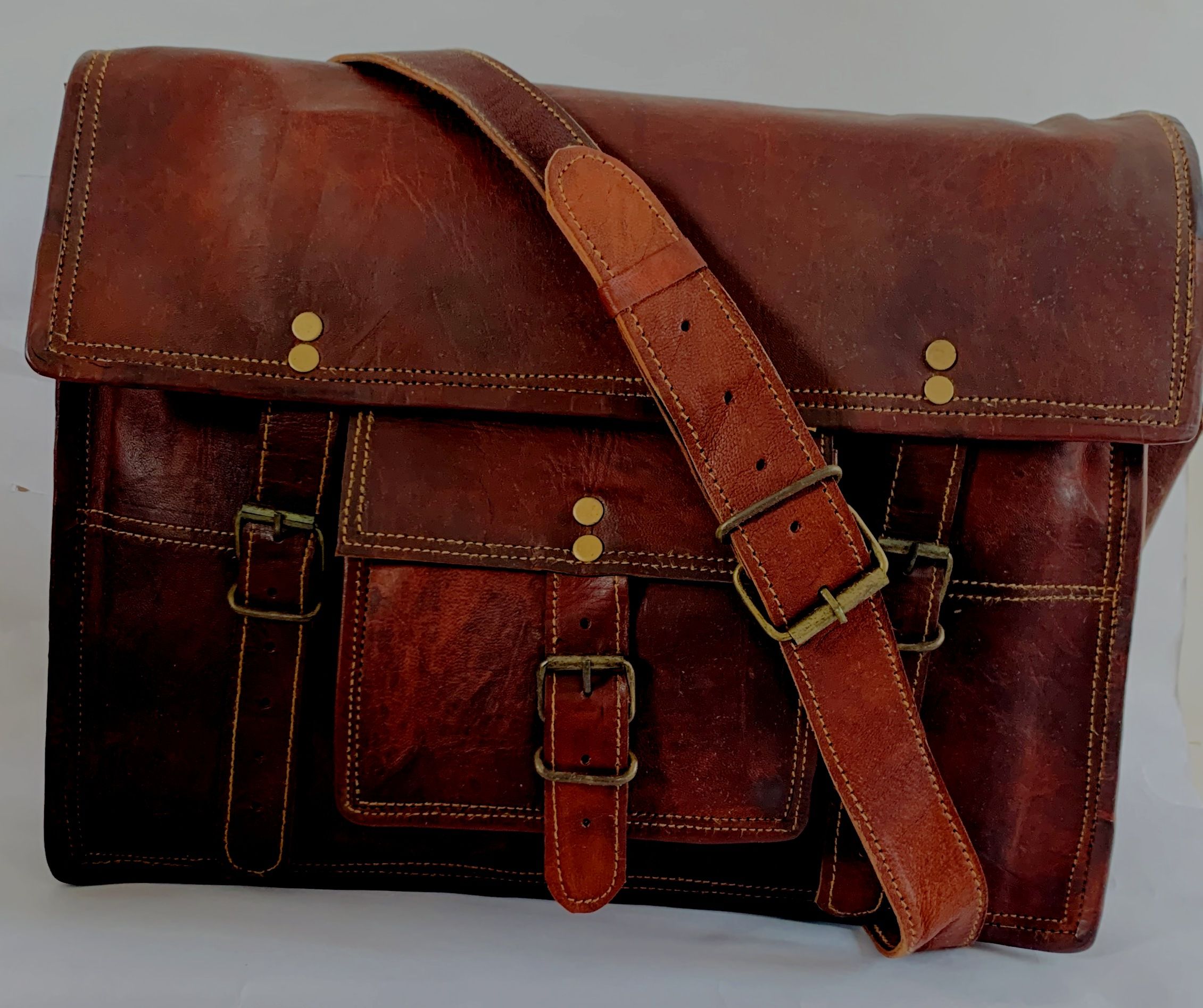 20 Inch Craftshades – Handcrafted Front Pocket Leather Bag for Unisex ...