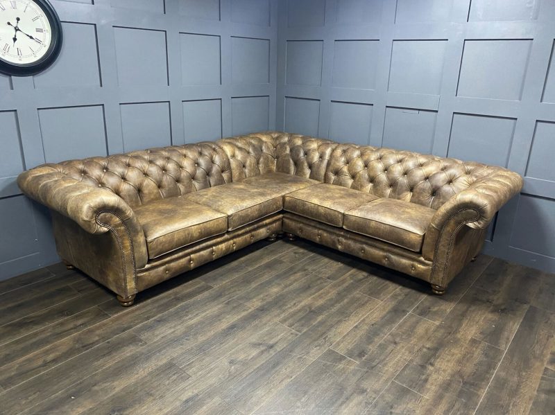Craftshades Distressed Brown L shape Chesterfield Sofa - Image 3