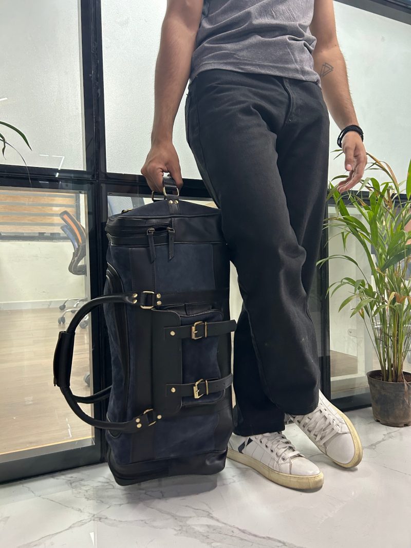 Leather Duffle Bag – Premium Quality and Versatility - Image 3